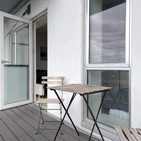 3 Bedroom At Margretheholmsvej With Balcony Near The Opera House And The Center アパート *