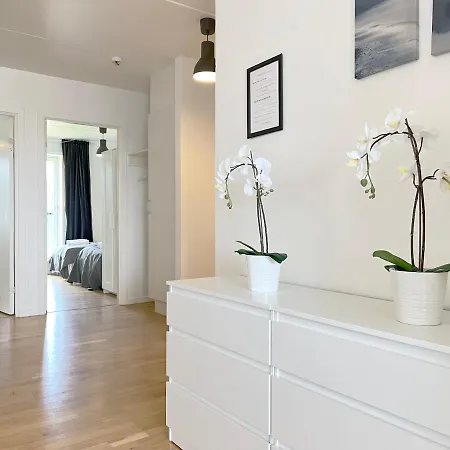 3 Bedroom At Margretheholmsvej With Balcony Near The Opera House And The Center アパート *