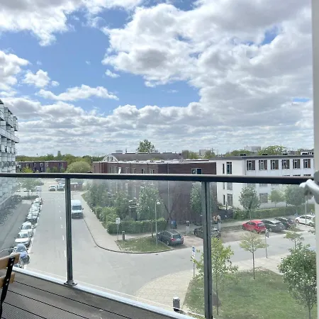 شقة 3 Bedroom At Margretheholmsvej With Balcony Near The Opera House And The Center